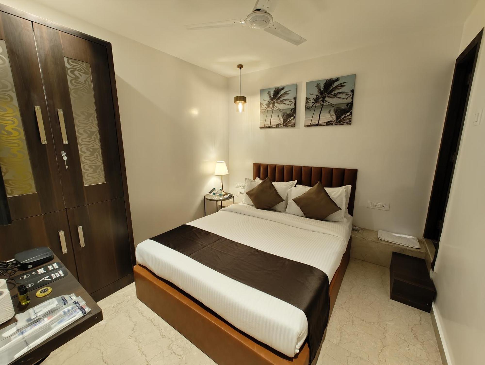 The Majlis Hotel - Colaba מומביי מראה חיצוני תמונה