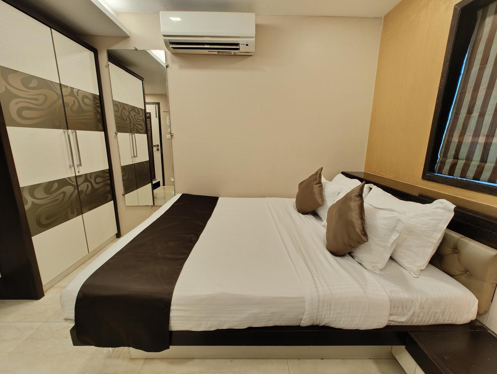 The Majlis Hotel - Colaba מומביי מראה חיצוני תמונה
