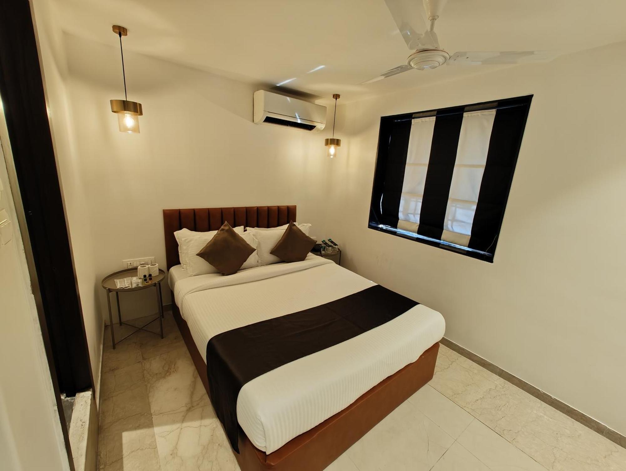 The Majlis Hotel - Colaba מומביי מראה חיצוני תמונה