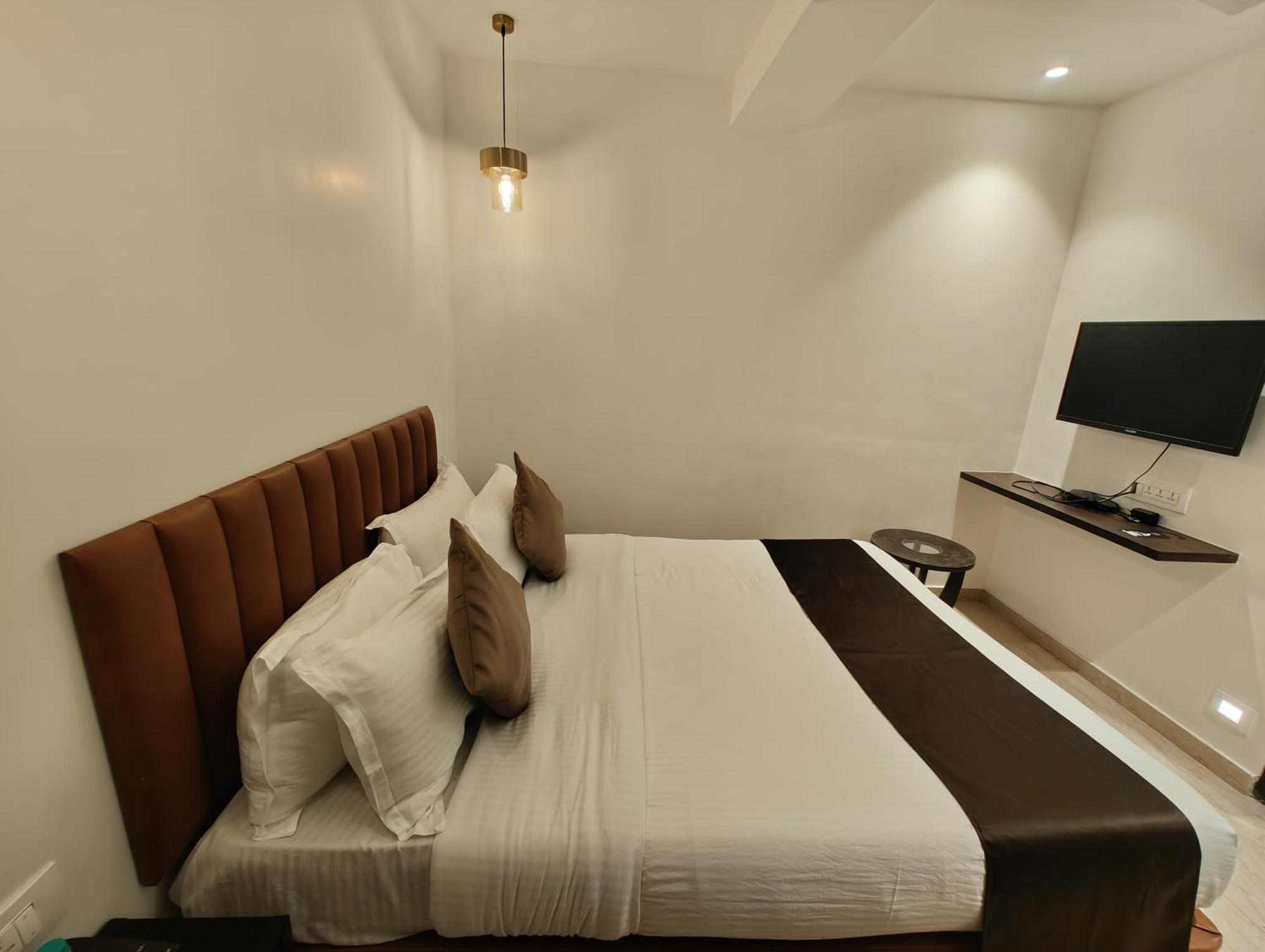 The Majlis Hotel - Colaba מומביי מראה חיצוני תמונה